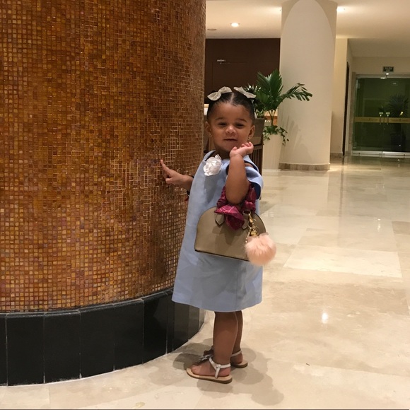 Meet your Posher, Sharon - Picture 2 of 8